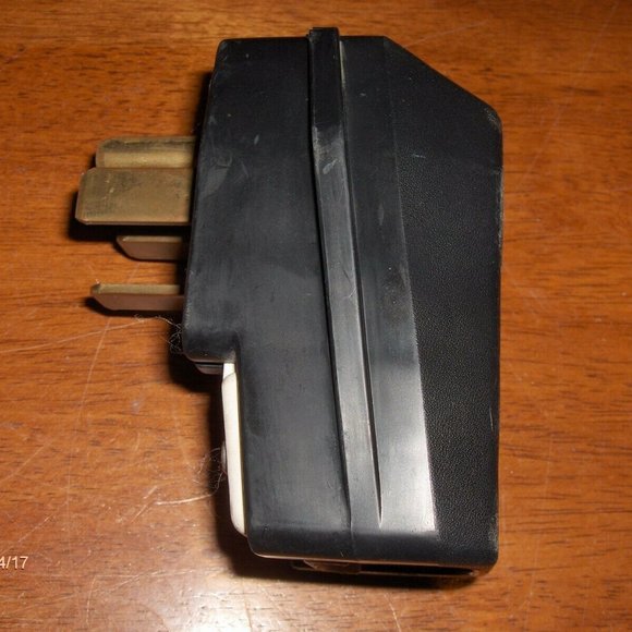 HUBBELL 16-60P Electrical Plug - Picture 2 of 5